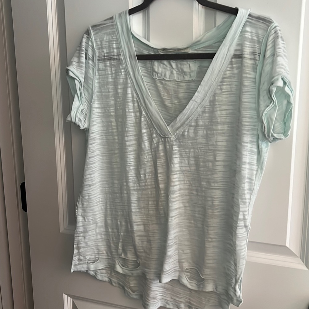 Free people distressed tee!!